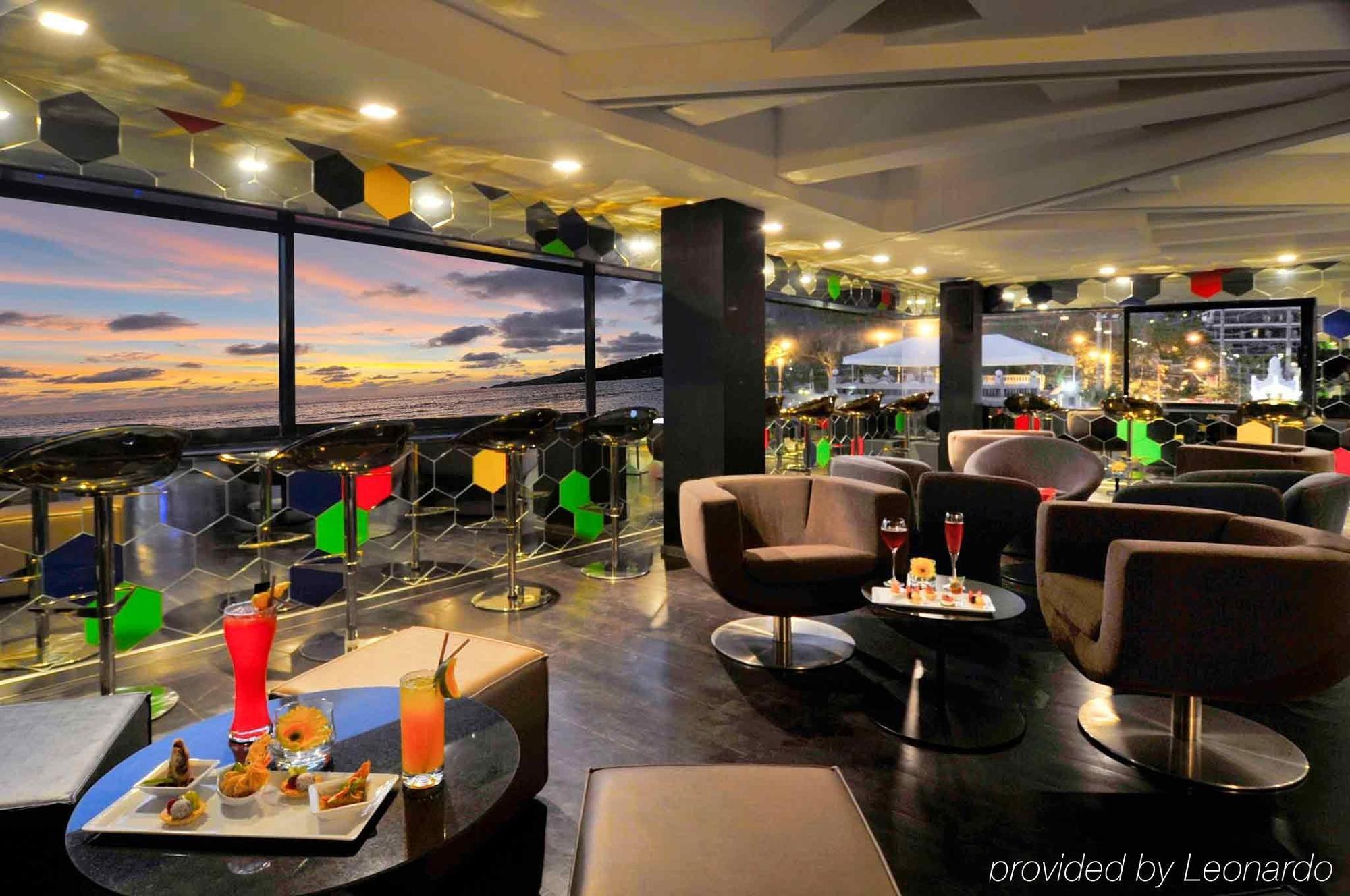 B - Lay Tong Resort Phuket Restoran fotoğraf